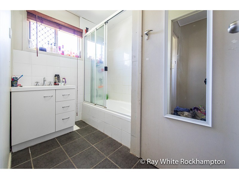 15 Nobbs Street, Berserker QLD 4701