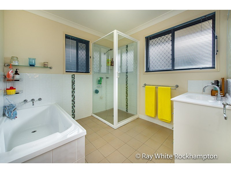 9 Trenwith Terrace, Rockyview QLD 4701