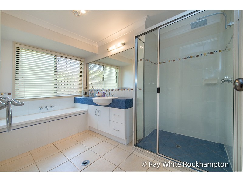 9 Jewell Court, Parkhurst QLD 4702