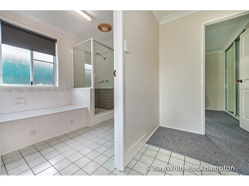 18 Bondeson Drive, Parkhurst QLD 4702