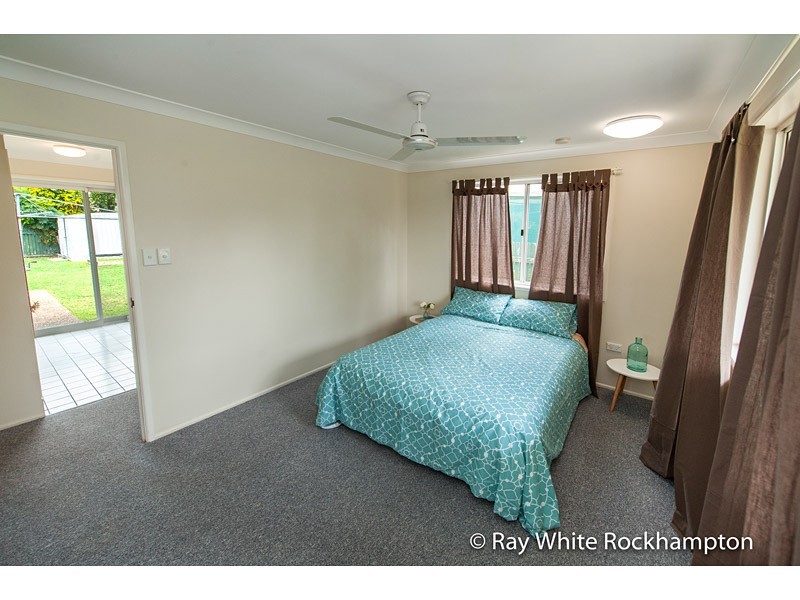 18 Bondeson Drive, Parkhurst QLD 4702