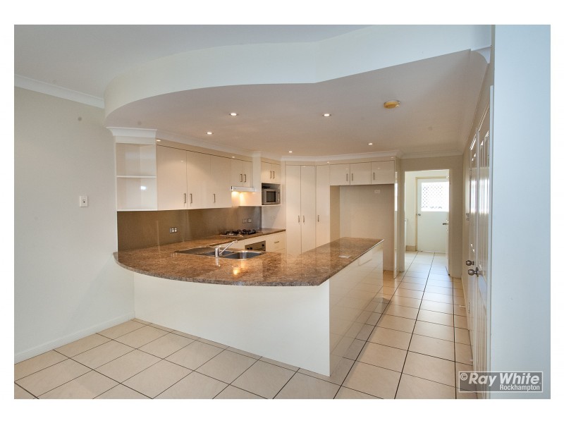 4/200 Denham Street, Allenstown QLD 4700
