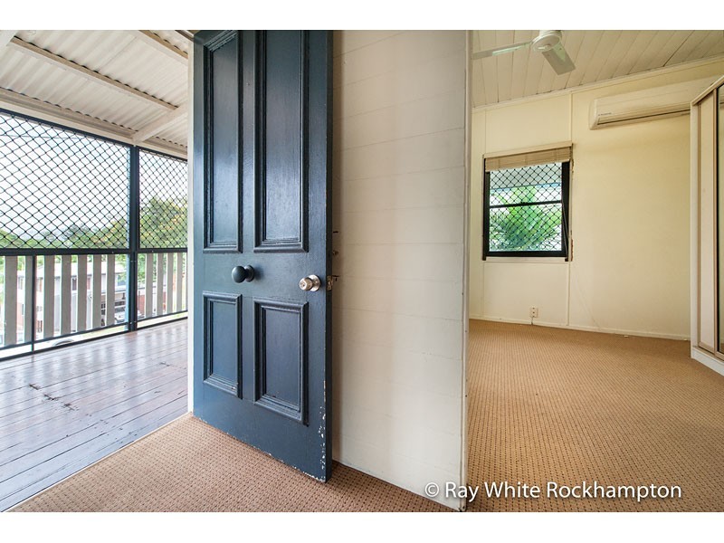 12 Lucas Street, Berserker QLD 4701