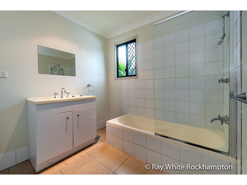 12 Lucas Street, Berserker QLD 4701