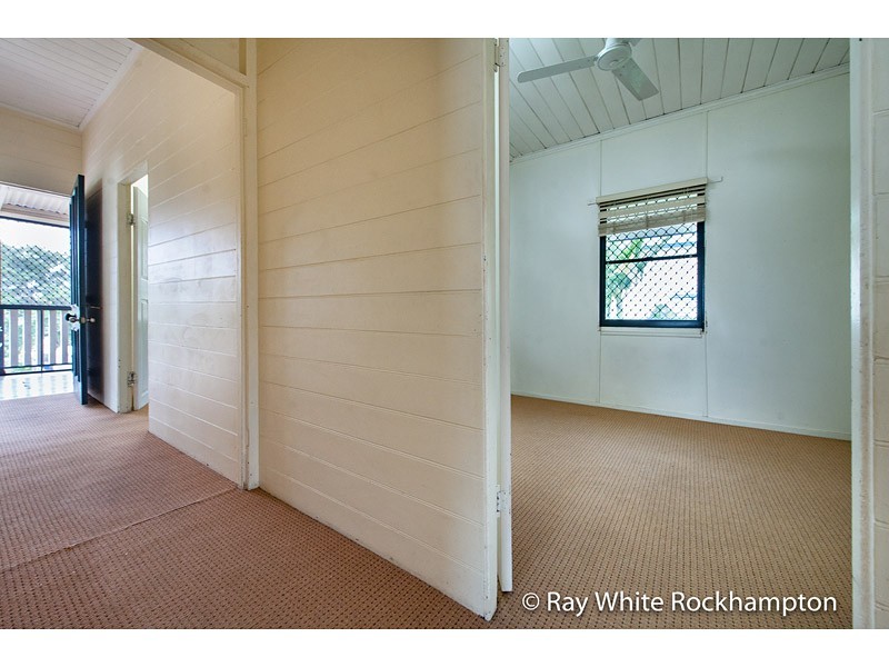12 Lucas Street, Berserker QLD 4701