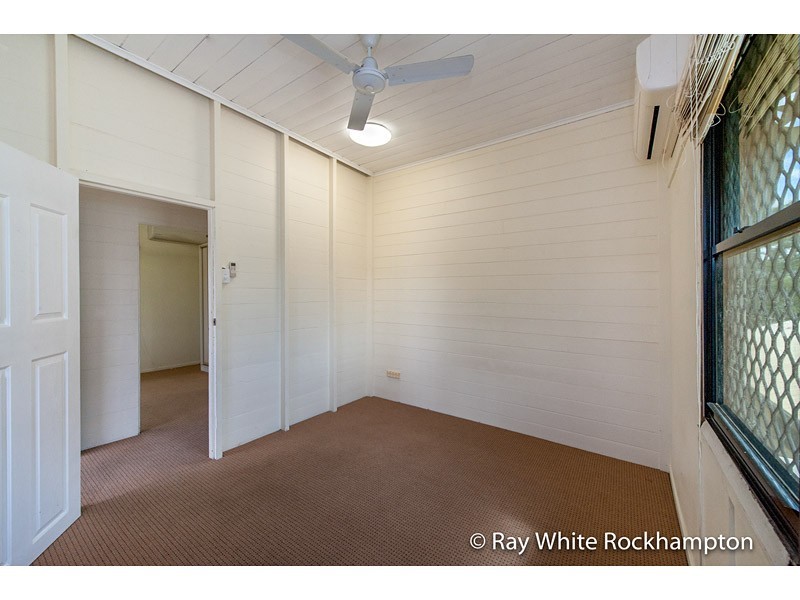 12 Lucas Street, Berserker QLD 4701