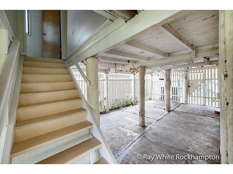 12 Lucas Street, Berserker QLD 4701