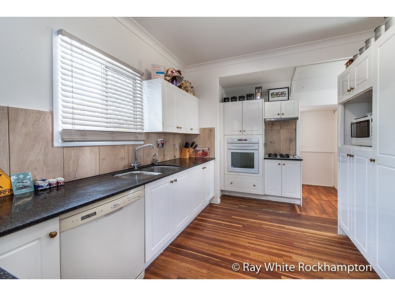 102 Haynes Street, Park Avenue QLD 4701