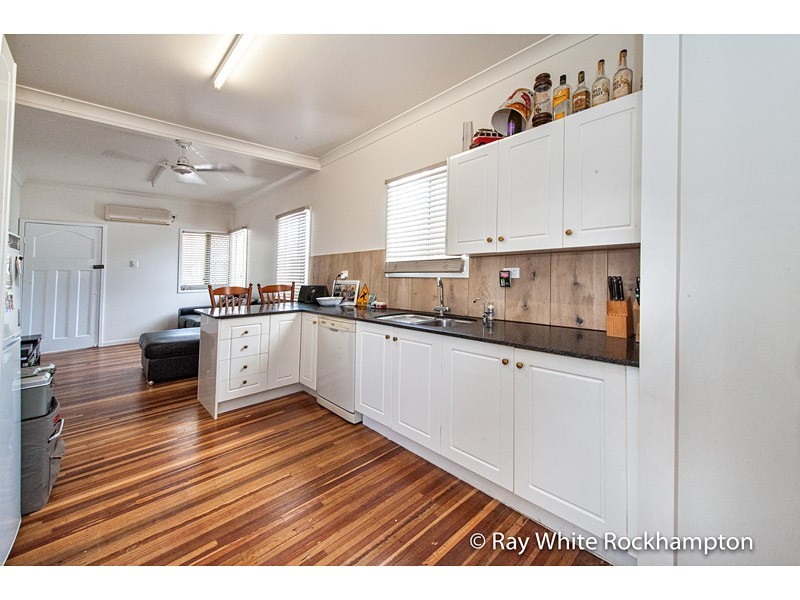 102 Haynes Street, Park Avenue QLD 4701