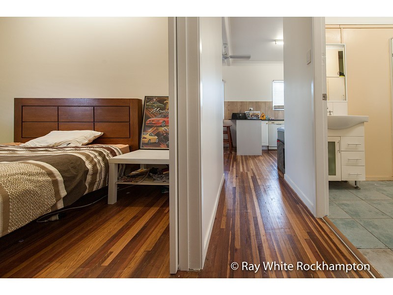 102 Haynes Street, Park Avenue QLD 4701