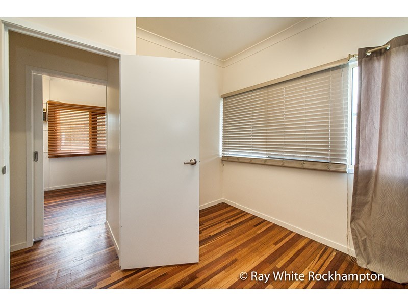 102 Haynes Street, Park Avenue QLD 4701