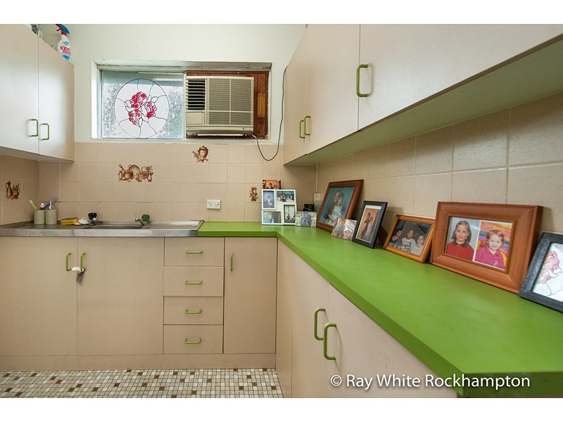 102 Haynes Street, Park Avenue QLD 4701