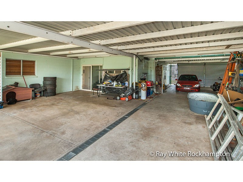 102 Haynes Street, Park Avenue QLD 4701