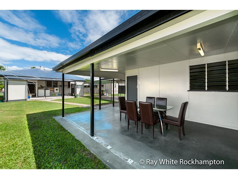 52 Hamilton Avenue, Wandal QLD 4700