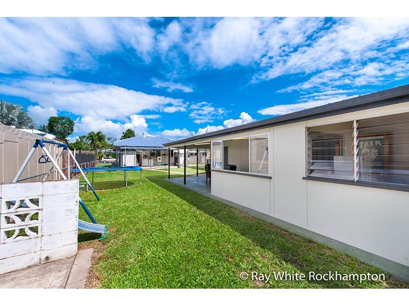 52 Hamilton Avenue, Wandal QLD 4700