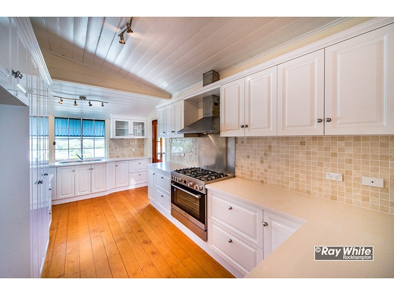 13 Nathan Street, The Range QLD 4700