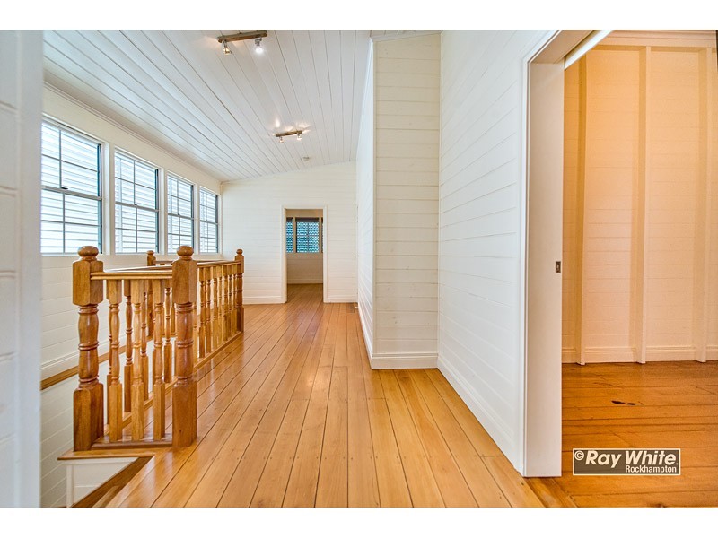 13 Nathan Street, The Range QLD 4700