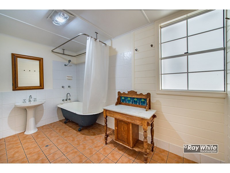 13 Nathan Street, The Range QLD 4700