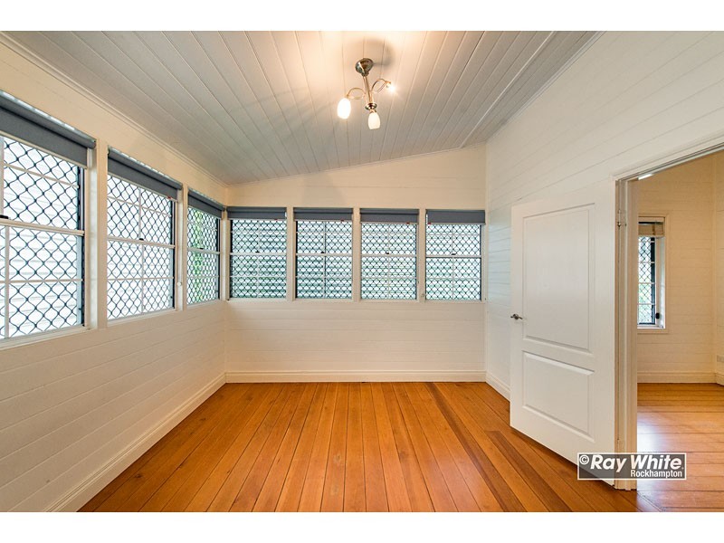 13 Nathan Street, The Range QLD 4700