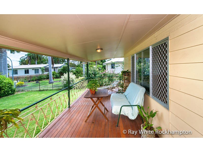6 Ball Court, Park Avenue QLD 4701