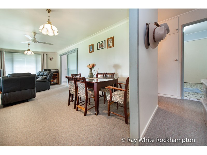 6 Ball Court, Park Avenue QLD 4701