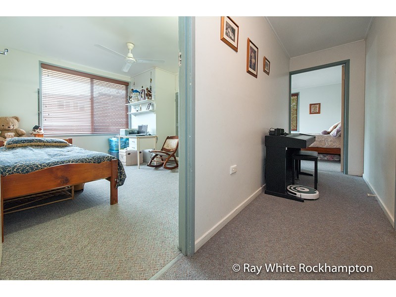 6 Ball Court, Park Avenue QLD 4701