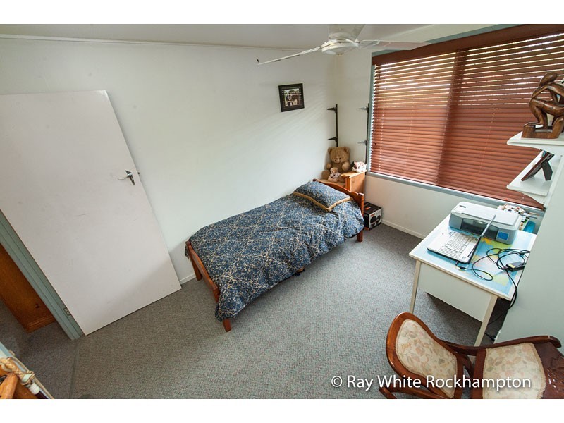 6 Ball Court, Park Avenue QLD 4701