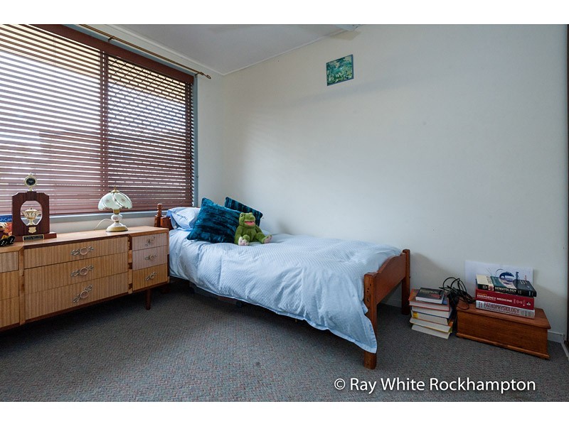 6 Ball Court, Park Avenue QLD 4701