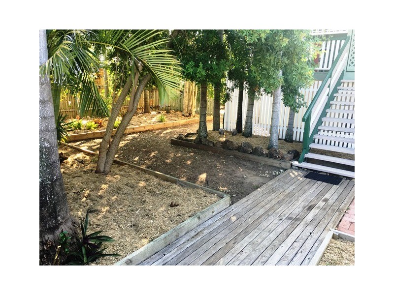 7 Thackeray Street, Park Avenue QLD 4701