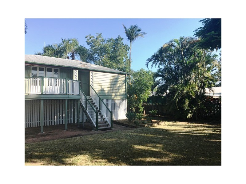 7 Thackeray Street, Park Avenue QLD 4701