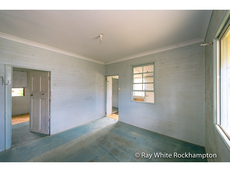295 Dean Street, Berserker QLD 4701