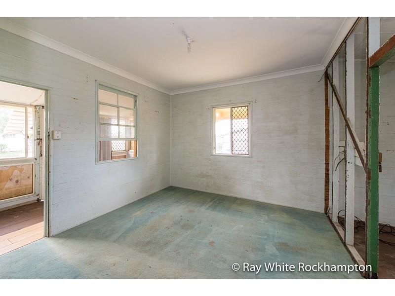 295 Dean Street, Berserker QLD 4701