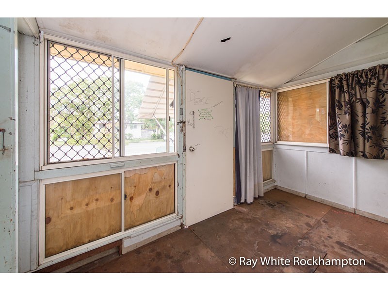 295 Dean Street, Berserker QLD 4701