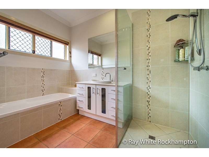 119-121 Angela Road, Rockyview QLD 4701