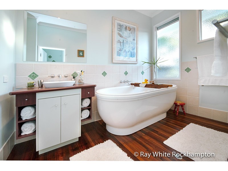 295 Agnes Street, The Range QLD 4700