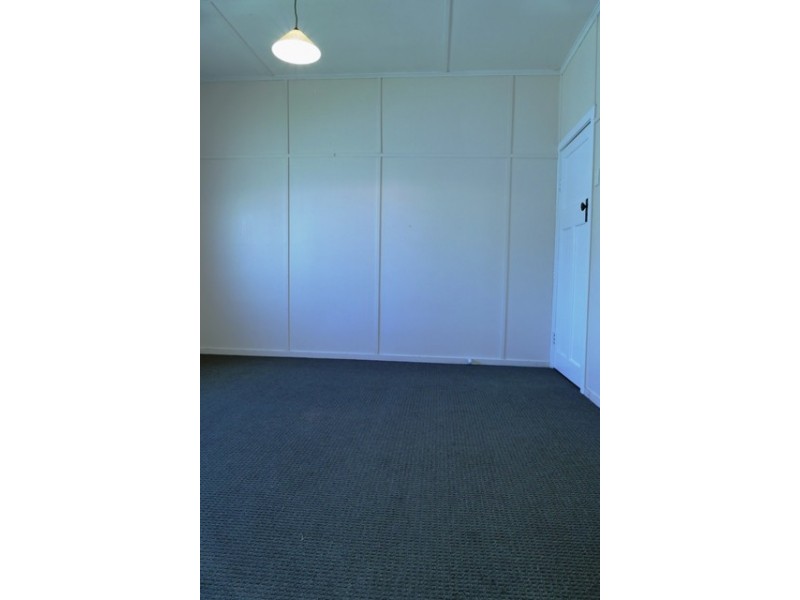 99 Elphinstone Street, Berserker QLD 4701