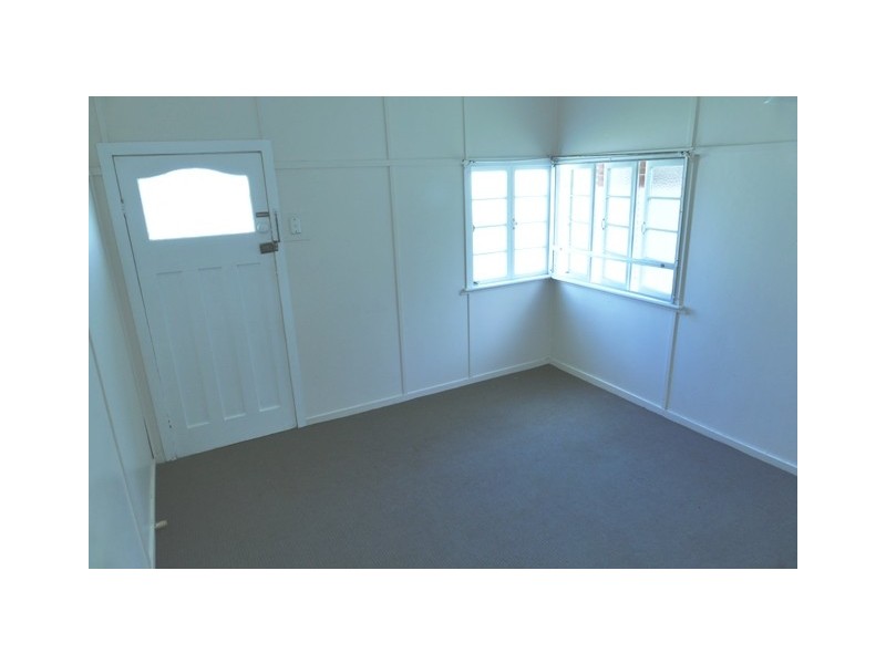 99 Elphinstone Street, Berserker QLD 4701