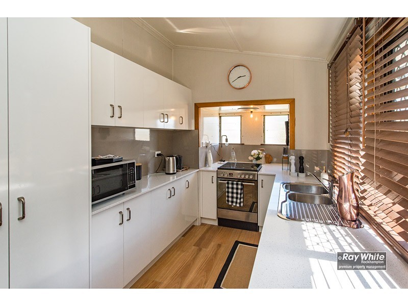 4 Naughton Street, Wandal QLD 4700