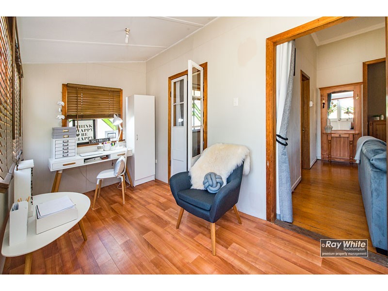 4 Naughton Street, Wandal QLD 4700