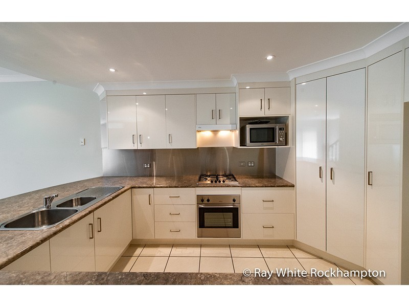 4/200 Denham Street, Allenstown QLD 4700