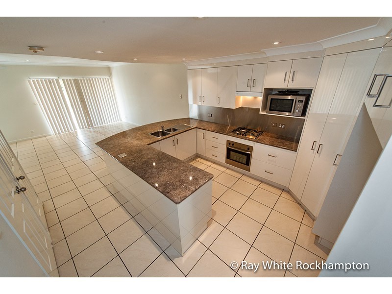 4/200 Denham Street, Allenstown QLD 4700