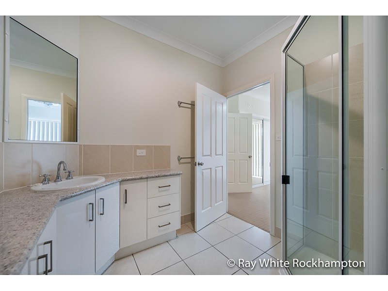 4/200 Denham Street, Allenstown QLD 4700