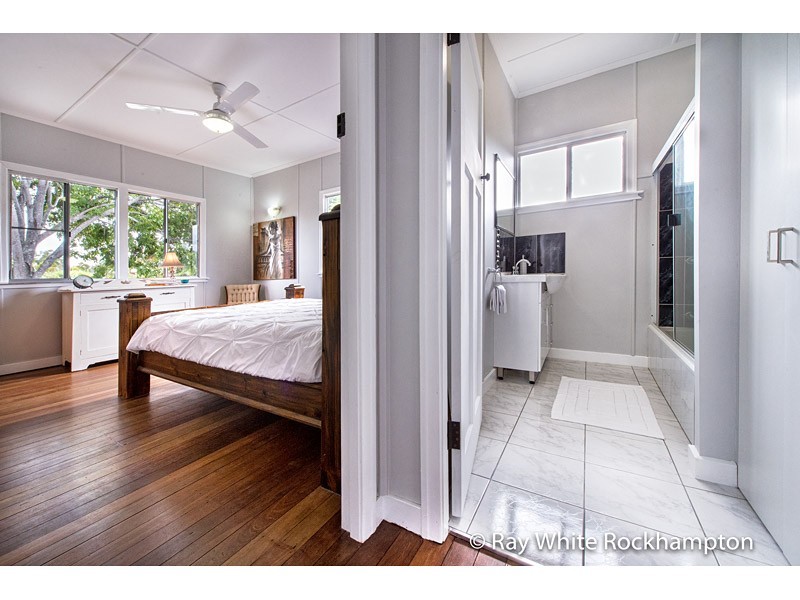 256 Hutton Street, Berserker QLD 4701