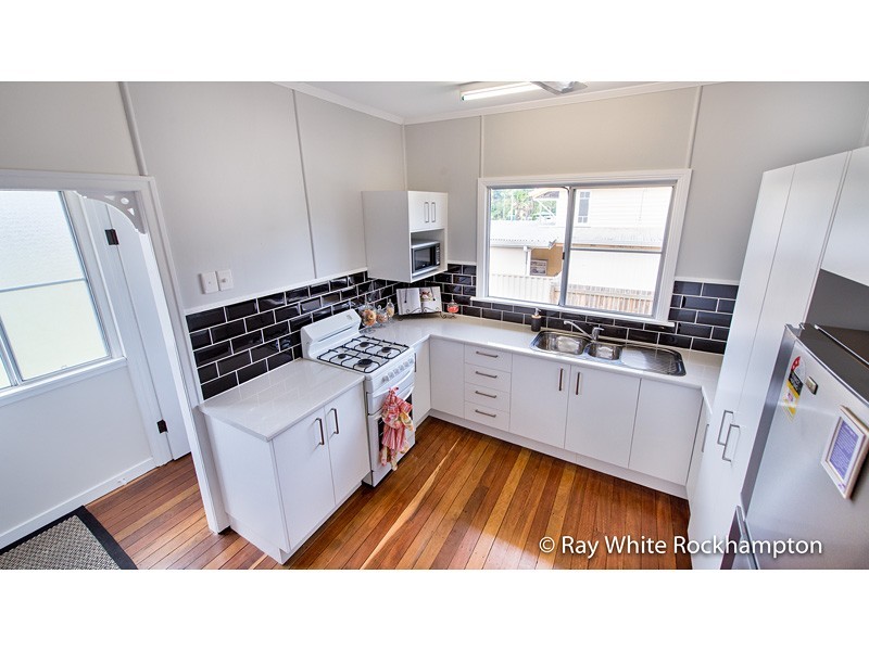 256 Hutton Street, Berserker QLD 4701