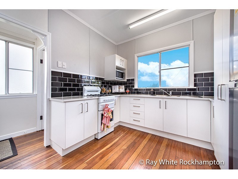 256 Hutton Street, Berserker QLD 4701