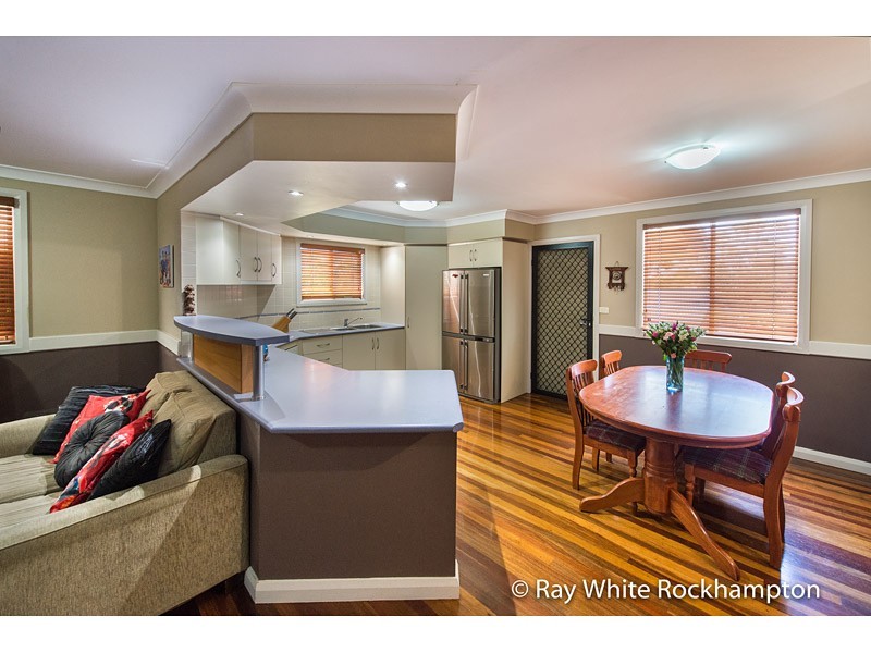 3 Elwing Street, Kawana QLD 4701