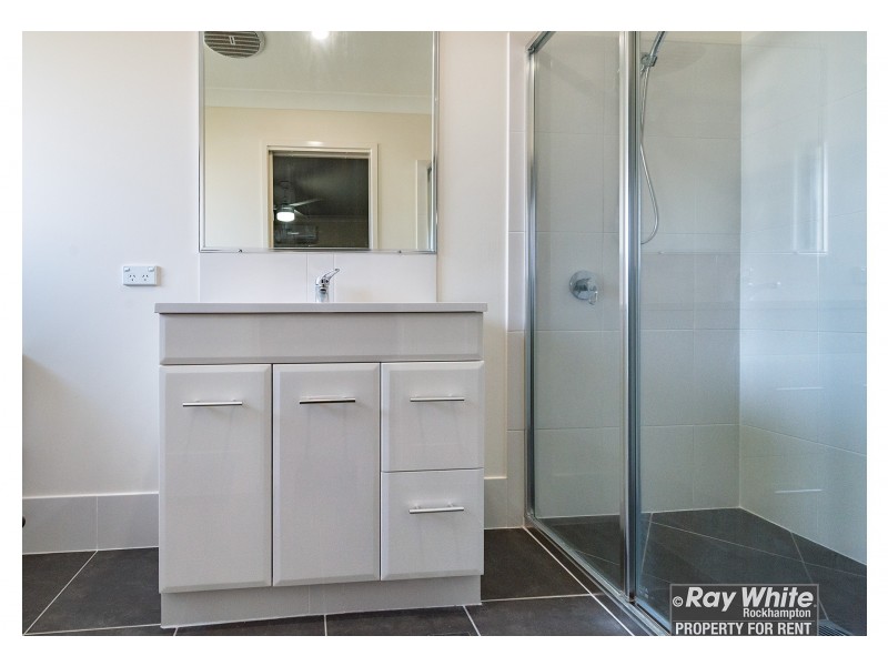 6 Hedgerose Way, Parkhurst QLD 4702