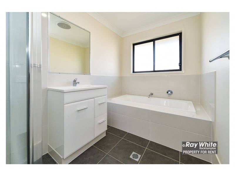 6 Hedgerose Way, Parkhurst QLD 4702
