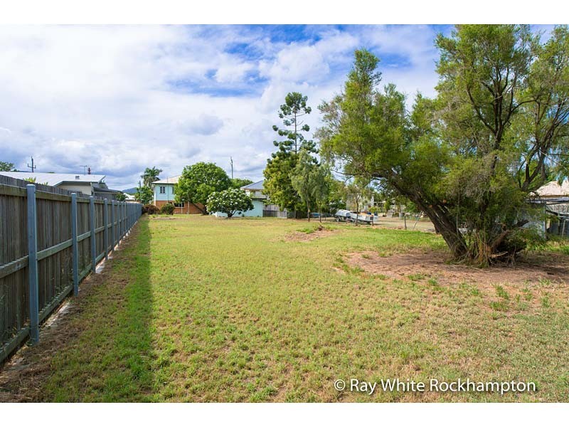 23 Hollingsworth Street, Kawana QLD 4701