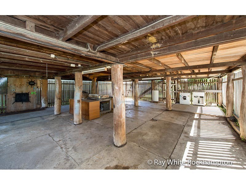 54 Main Street, Park Avenue QLD 4701